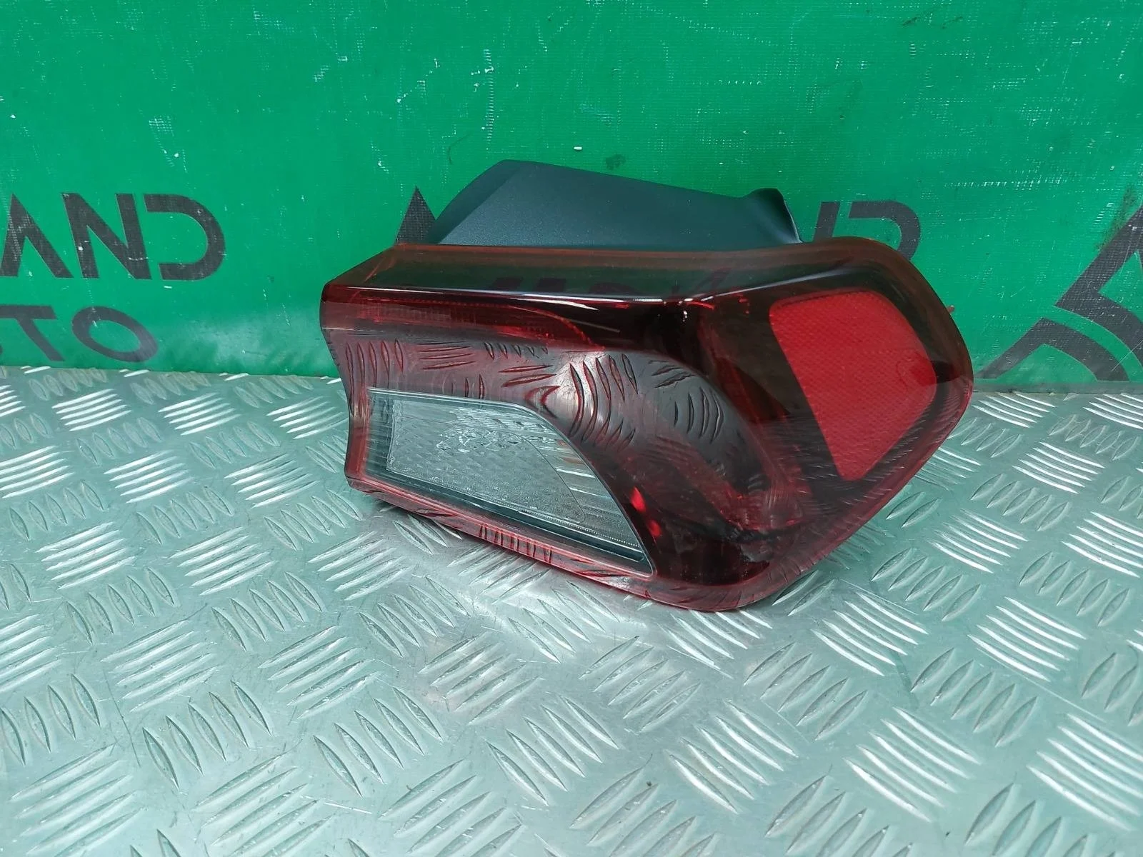 Фонарь внешний Kia K5 2019-нв 92402L2140 3, правый