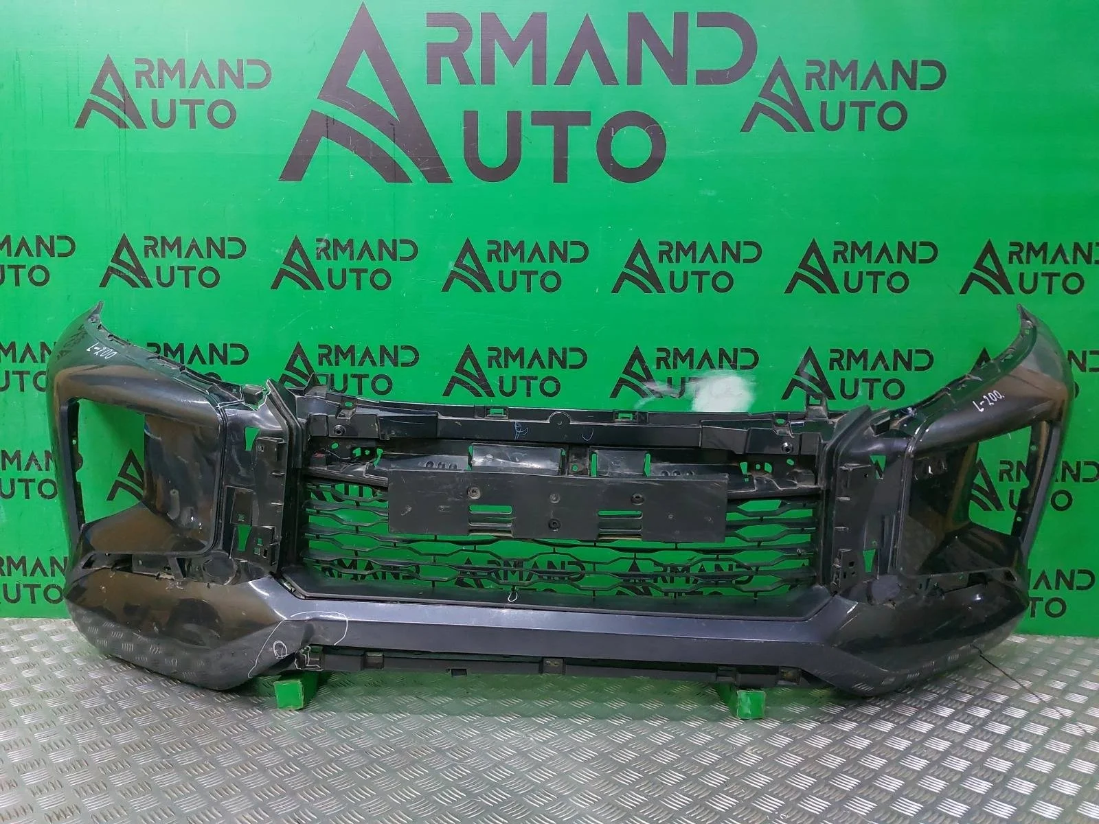 Бампер Mitsubishi L200 2018-2023 6400J791 5, передний