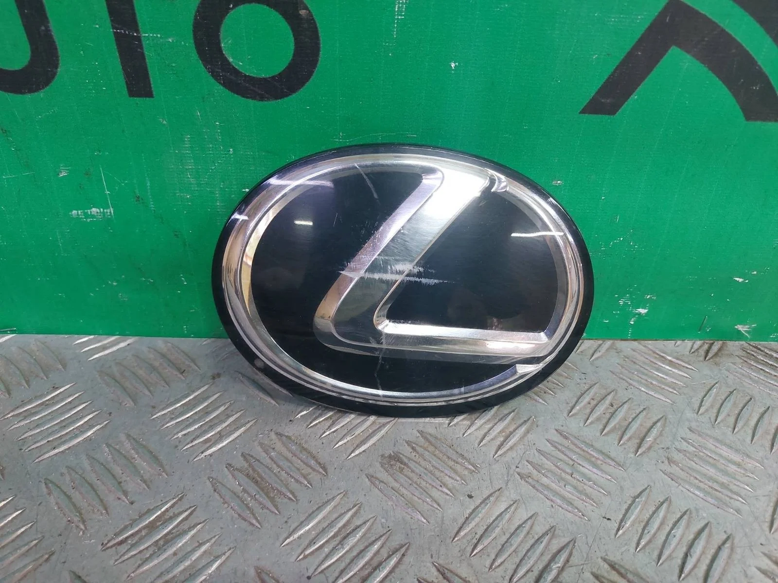 Эмблема Lexus NX 2017-2021 9097502108 1, передняя
