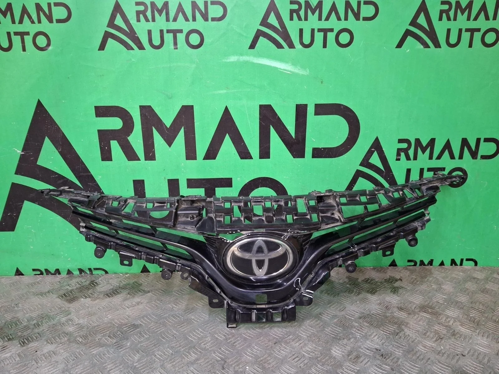 Решетка радиатора Toyota Camry 2017-2021 5310133540 8 XV70