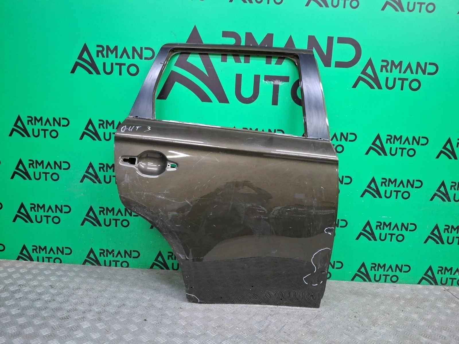 Дверь Mitsubishi Outlander 2015-2023 5730B558 3, задняя правая