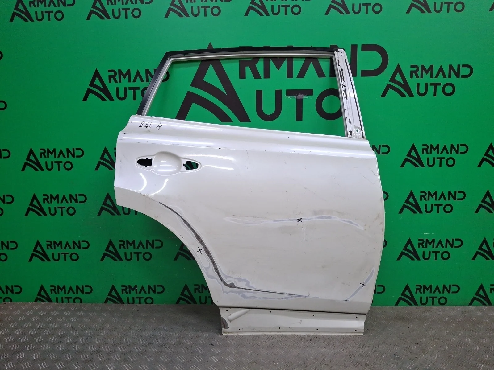 Дверь Toyota RAV4 2012-2019 670030R110 4 CA40, задняя правая