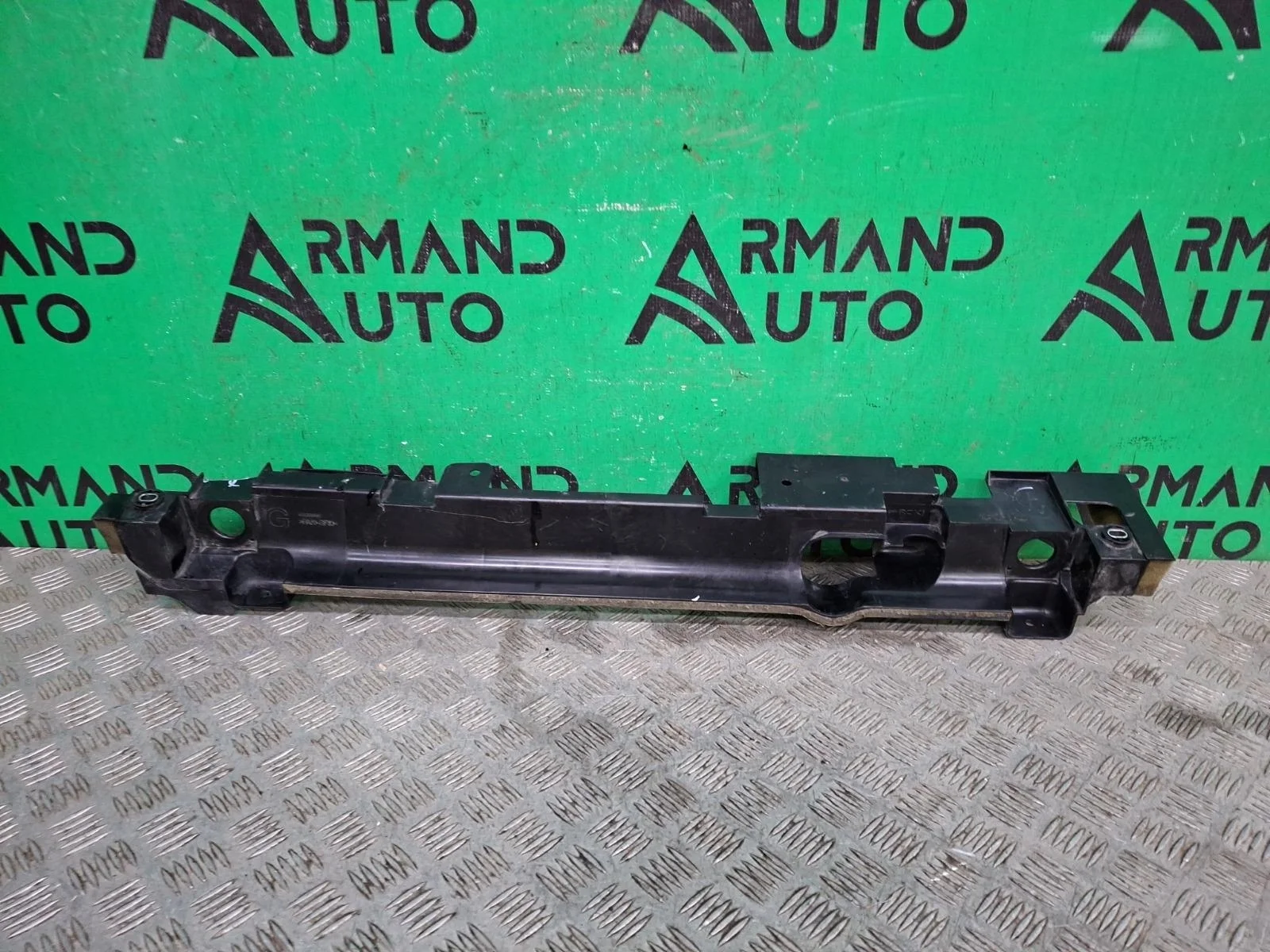 Кронштейн радиатора верхний Nissan X-Trail 2013-2022 215424CE0A 3 T32