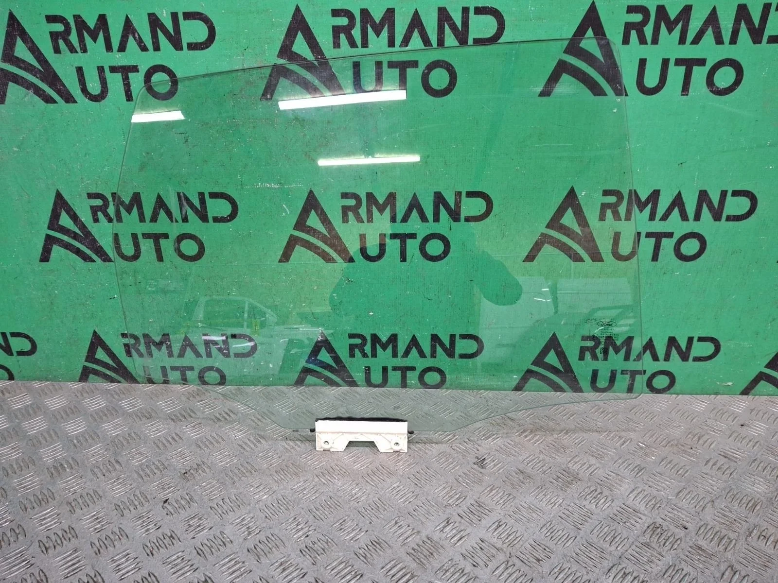 Стекло двери Ford Kuga 2012-2019 1805750 2 CBS, заднее правое