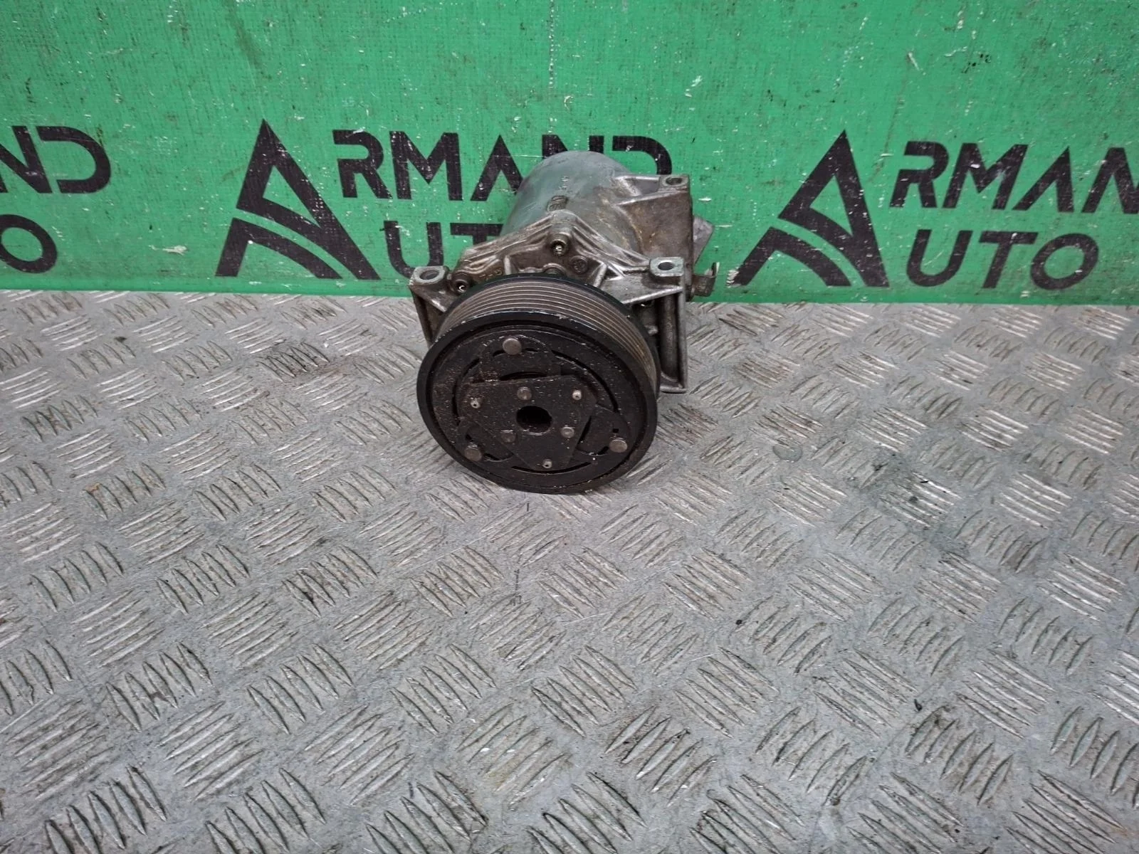 Компрессор кондиционера Renault Duster 2010-2021 926003859R 1