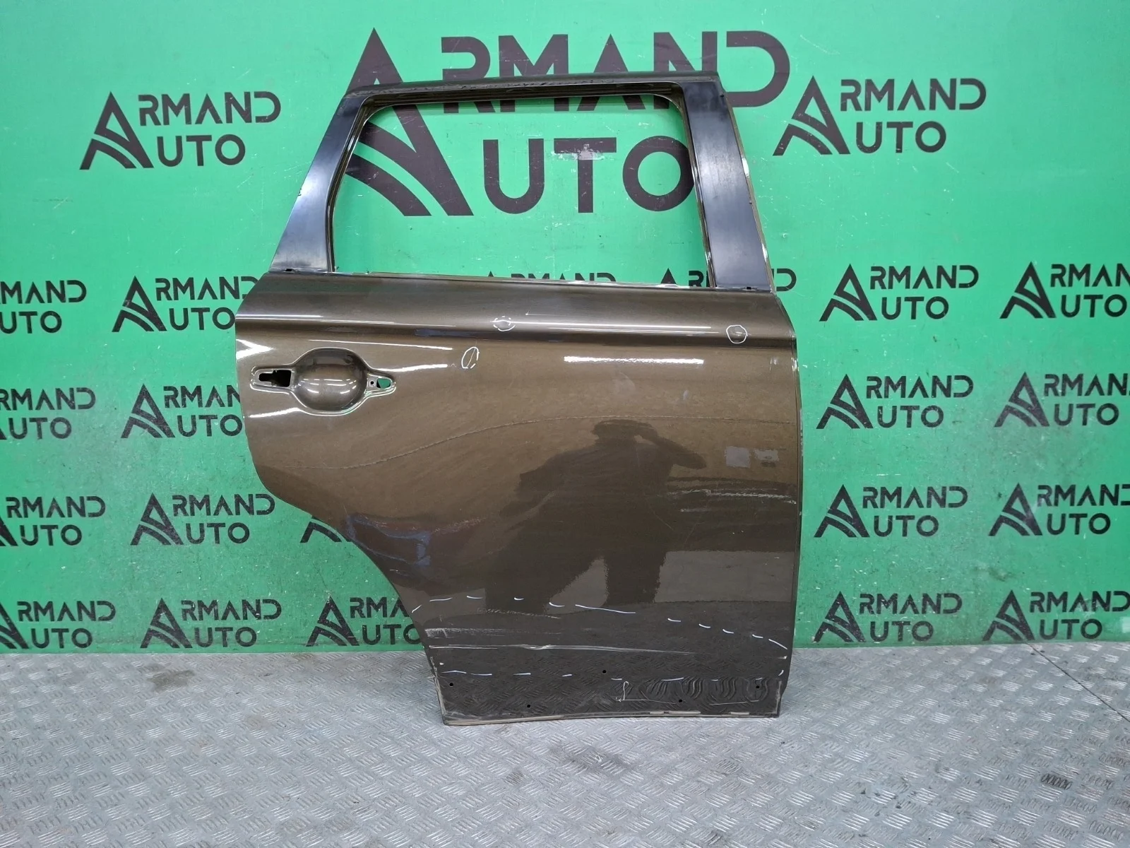 Дверь Mitsubishi Outlander 2015-2023 5730B558 3, задняя правая
