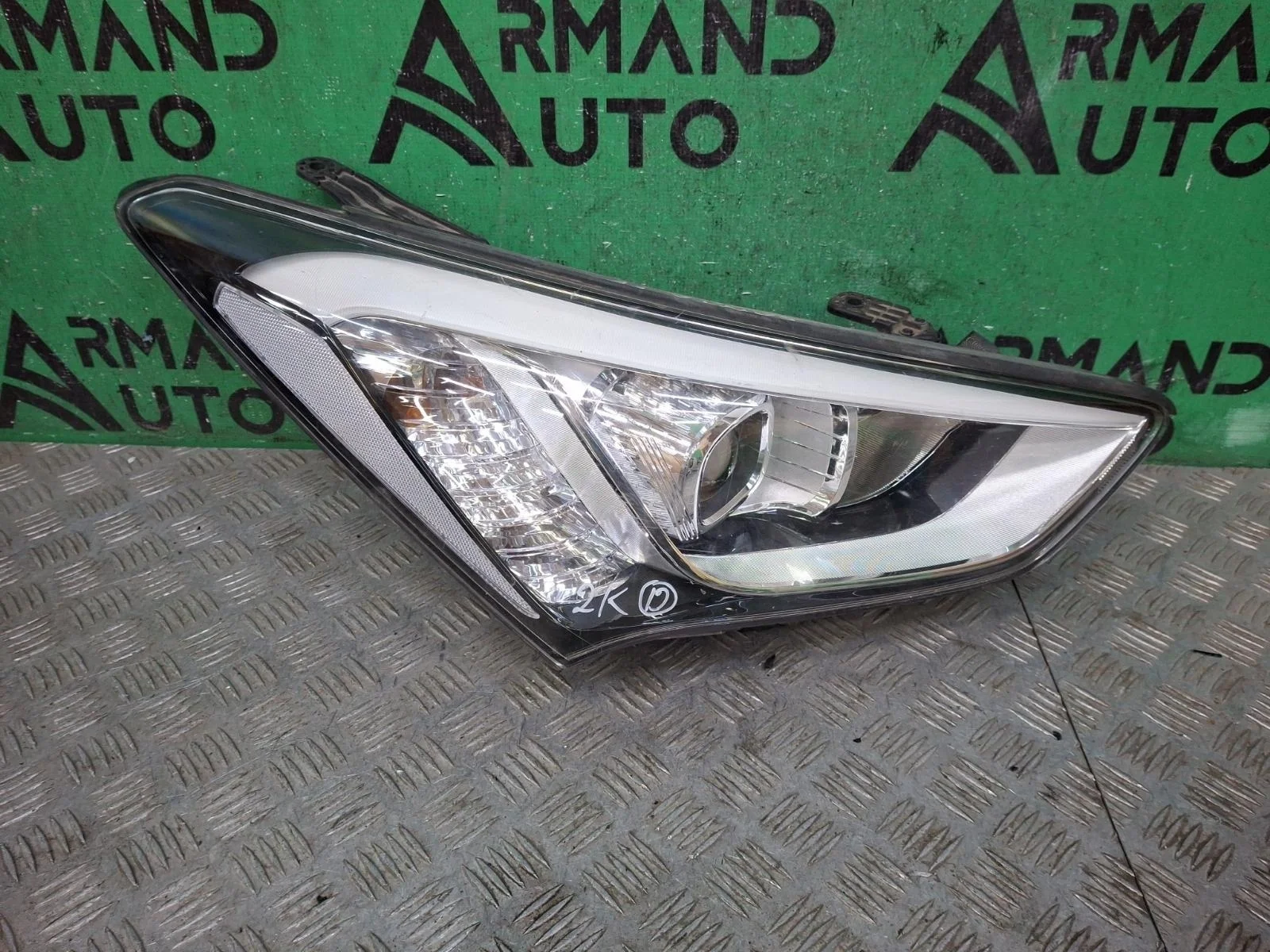 Фара Hyundai Santa Fe 2012-2016 921022W126 3 DM, правая
