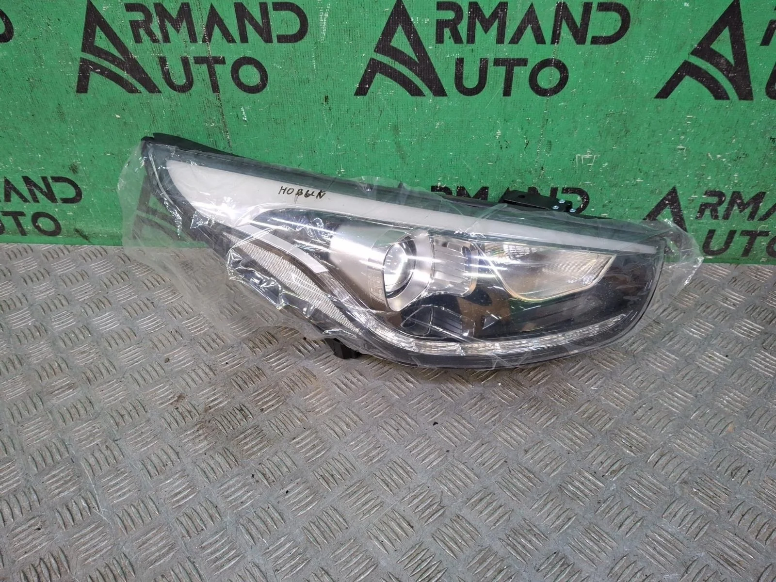 Фара Hyundai IX35 2013-2015 921022S620 1, правая