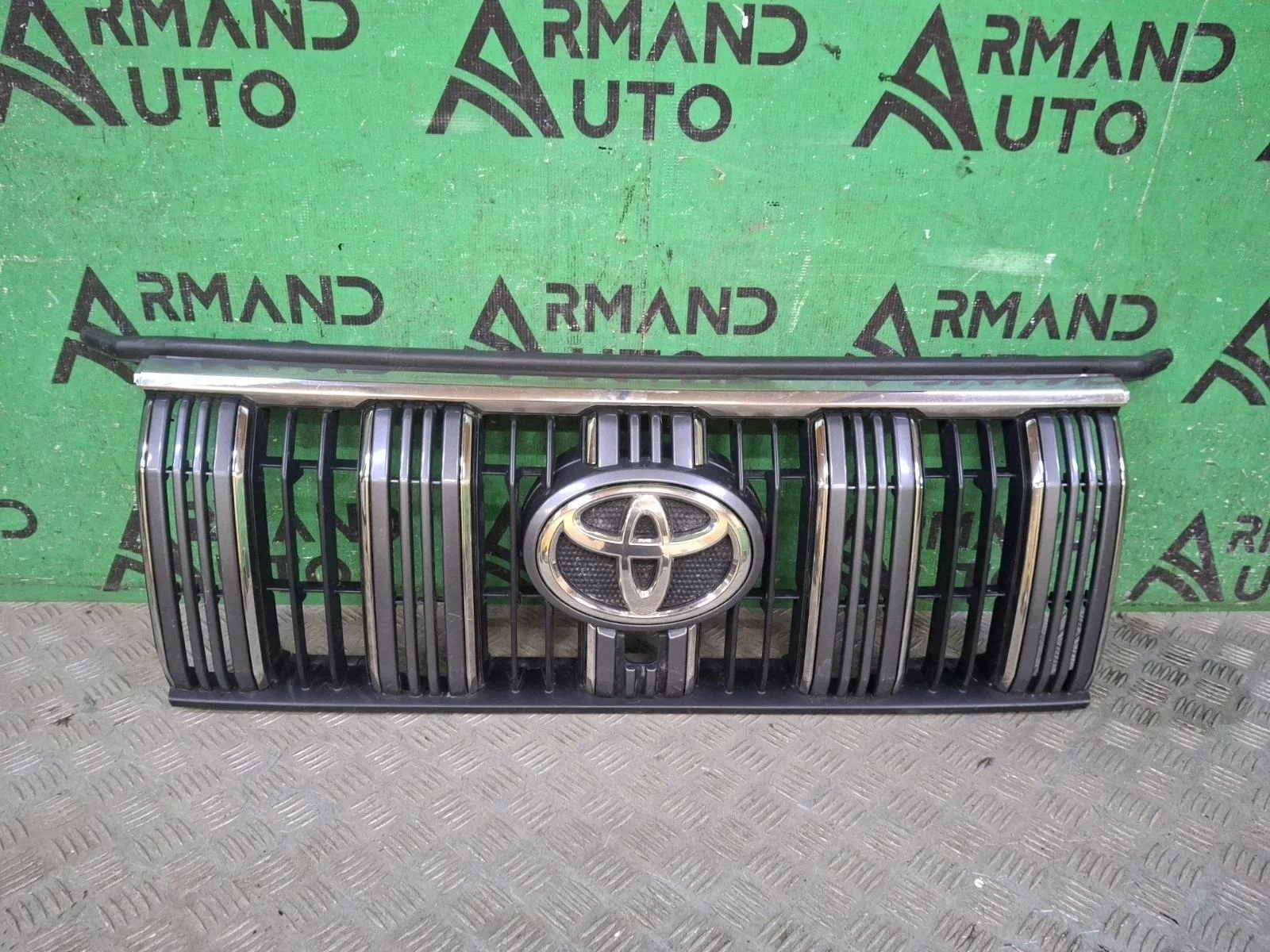 Решетка радиатора Toyota Land Cruiser Prado 2017-2020 5310160F10 150