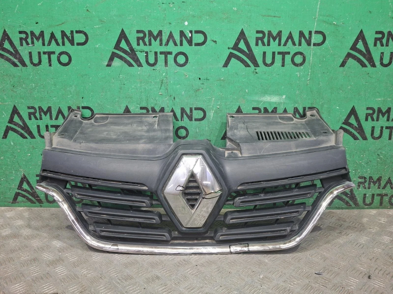 Решетка радиатора Renault Logan 2018-2022 623105887R 2