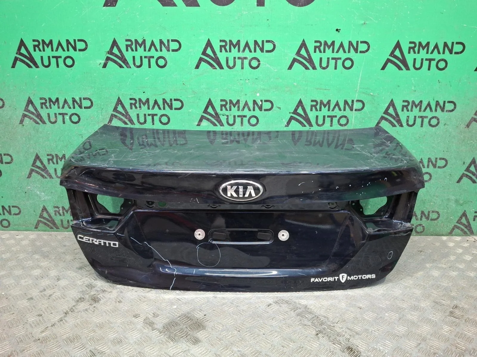 Крышка багажника Kia Cerato 2018-2021 69200M6110 4
