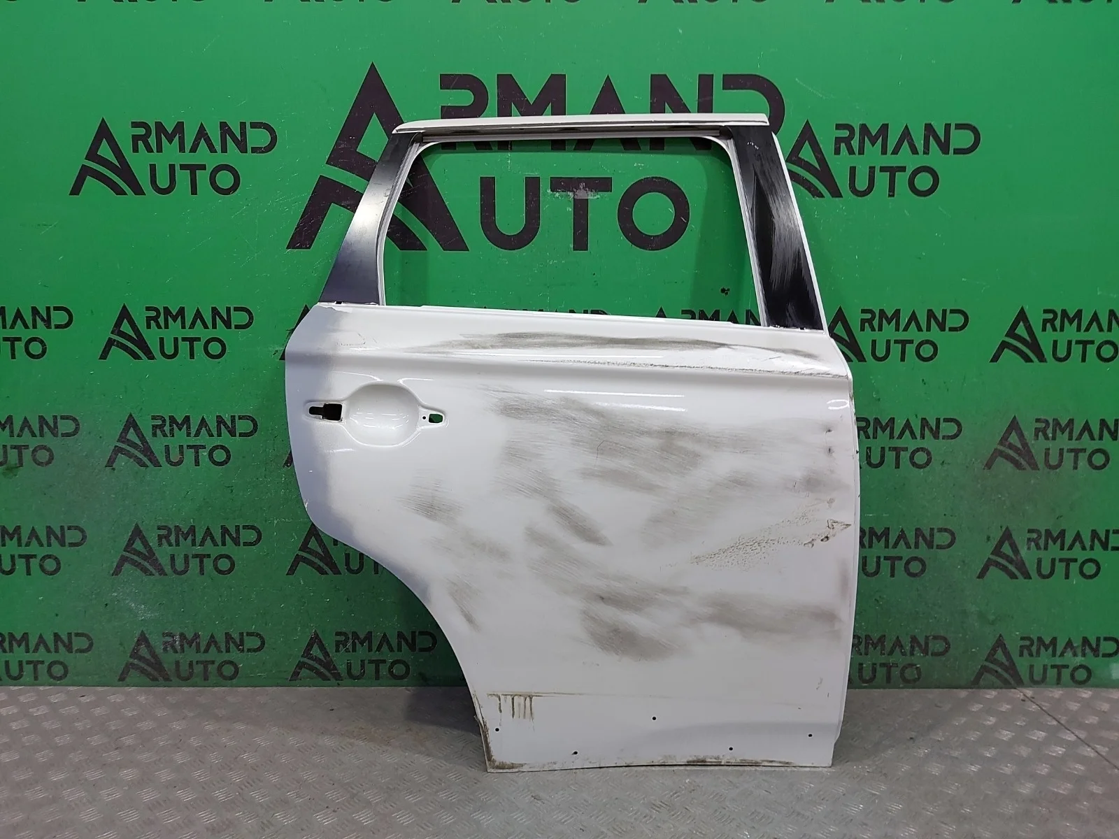 Дверь Mitsubishi Outlander 2015-2023 5730B558 3, задняя правая