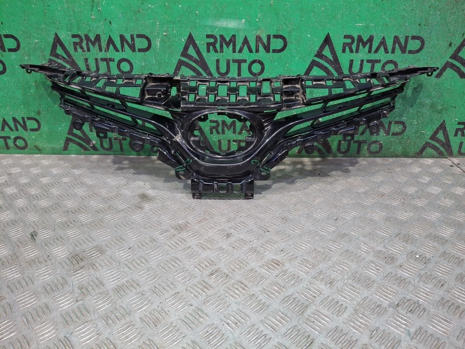 Решетка радиатора Toyota Camry 2017-2021 5310133540 8 XV70