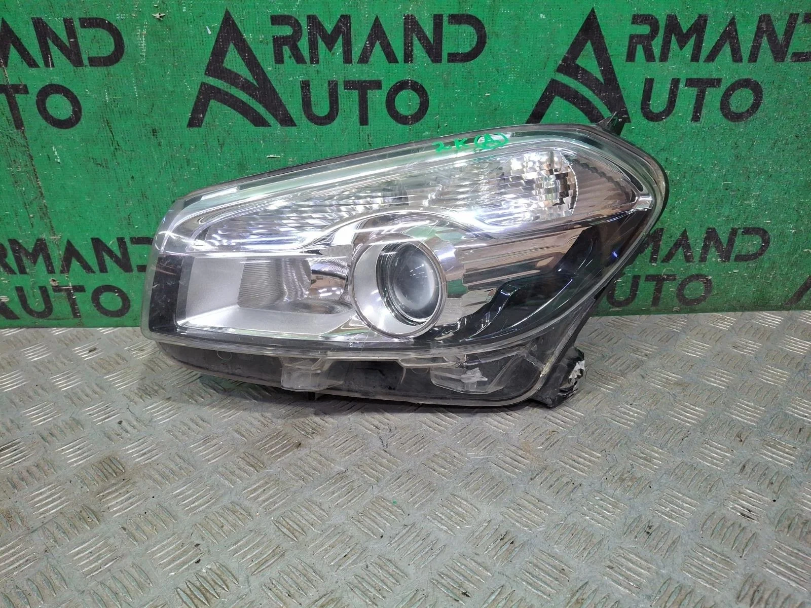 Фара Nissan Qashqai 2010-2013 26060BR00B 1 J10, левая