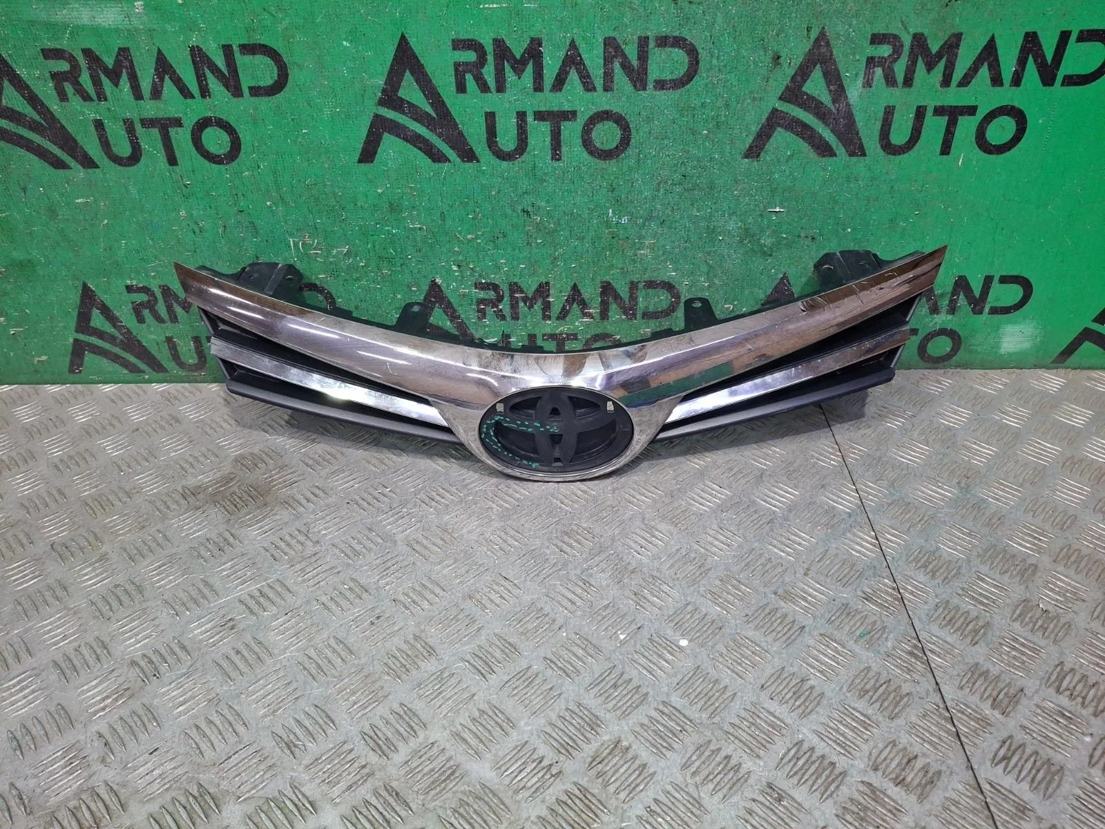 Решетка радиатора Toyota Corolla 2015-2019 5310002700 11 E160 E170 E180
