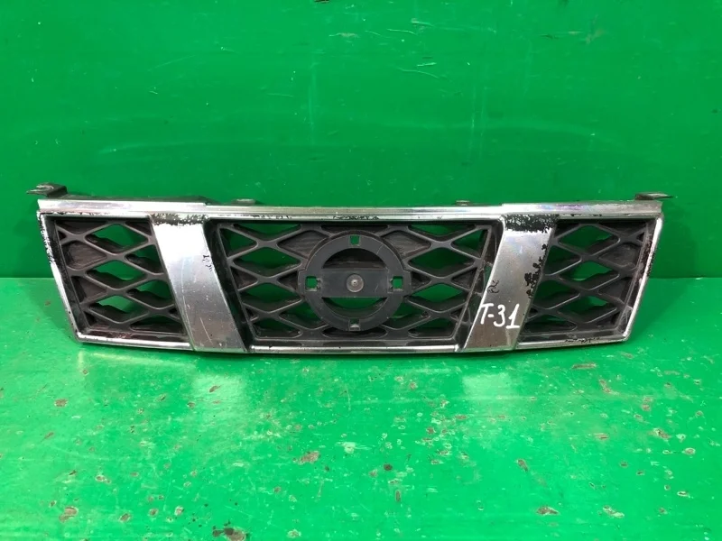 Решетка радиатора NISSAN X-TRAIL 2007-2011 62310JG50A 2 T31