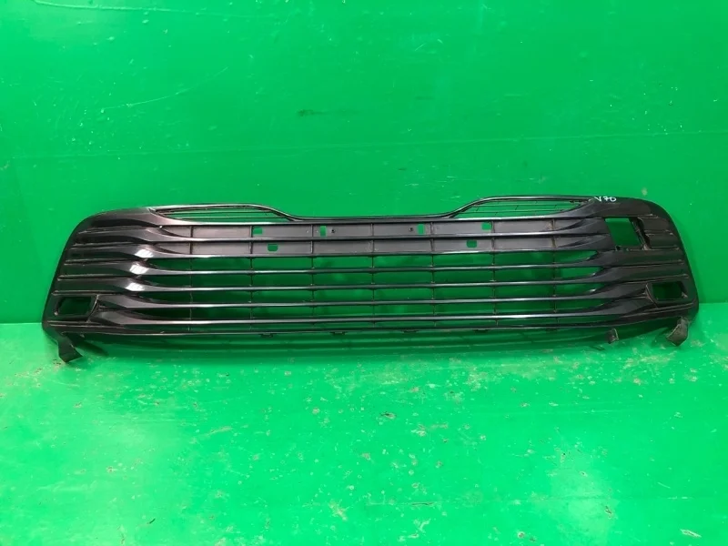 Решетка бампера TOYOTA CAMRY 2017-2021 5310233220 8 XV70, передняя