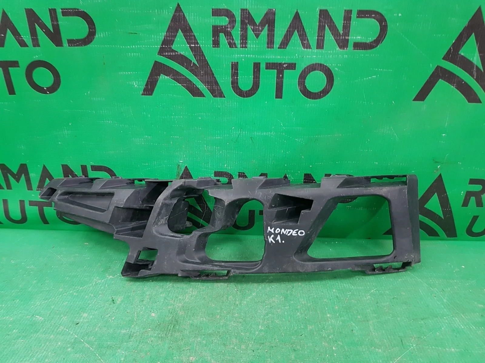 Кронштейн бампера FORD MONDEO 2006-2014 1737425 4, передний левый