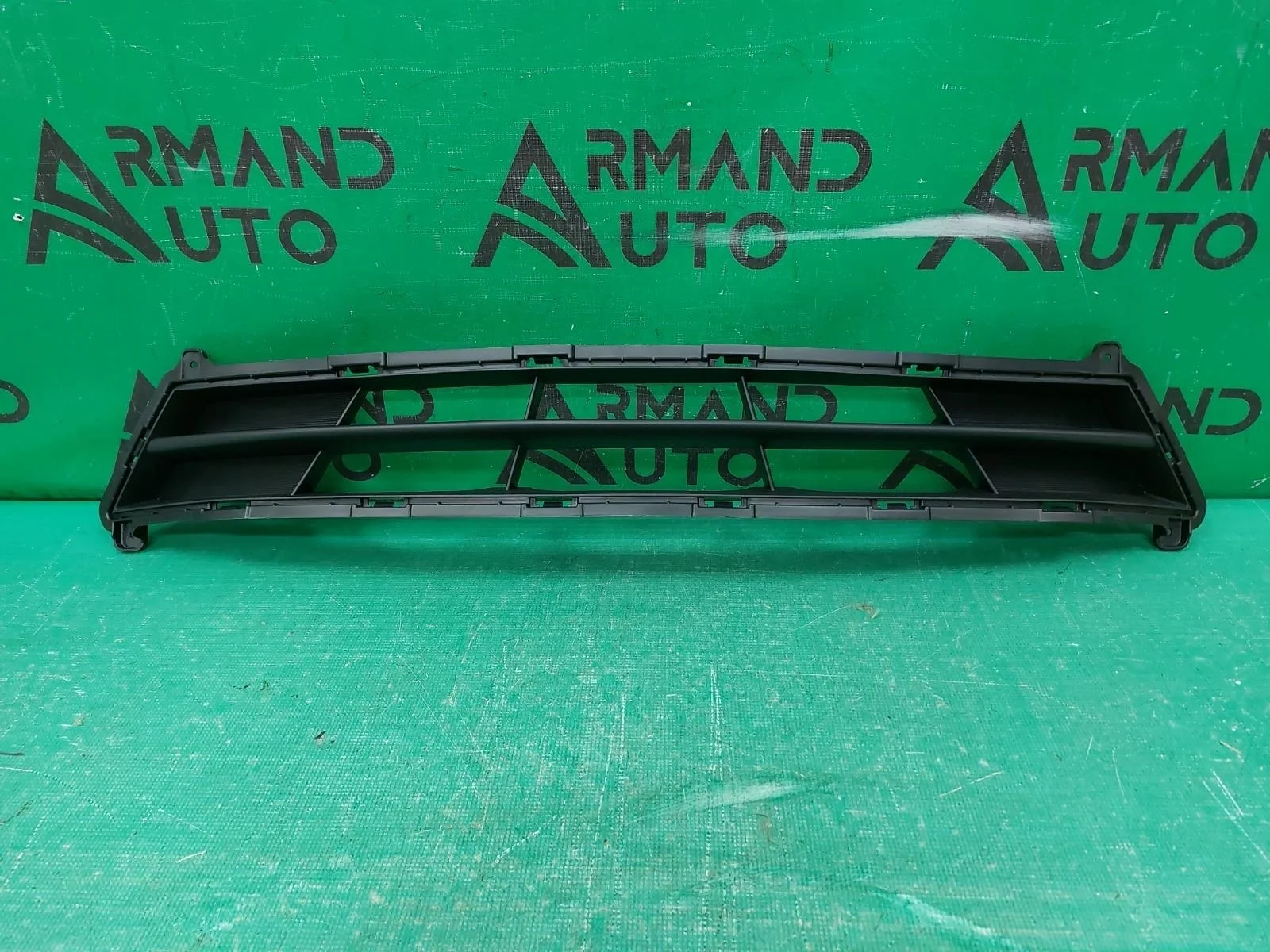 Решетка бампера Hyundai Solaris 2014-2017 865614L500 1, передняя