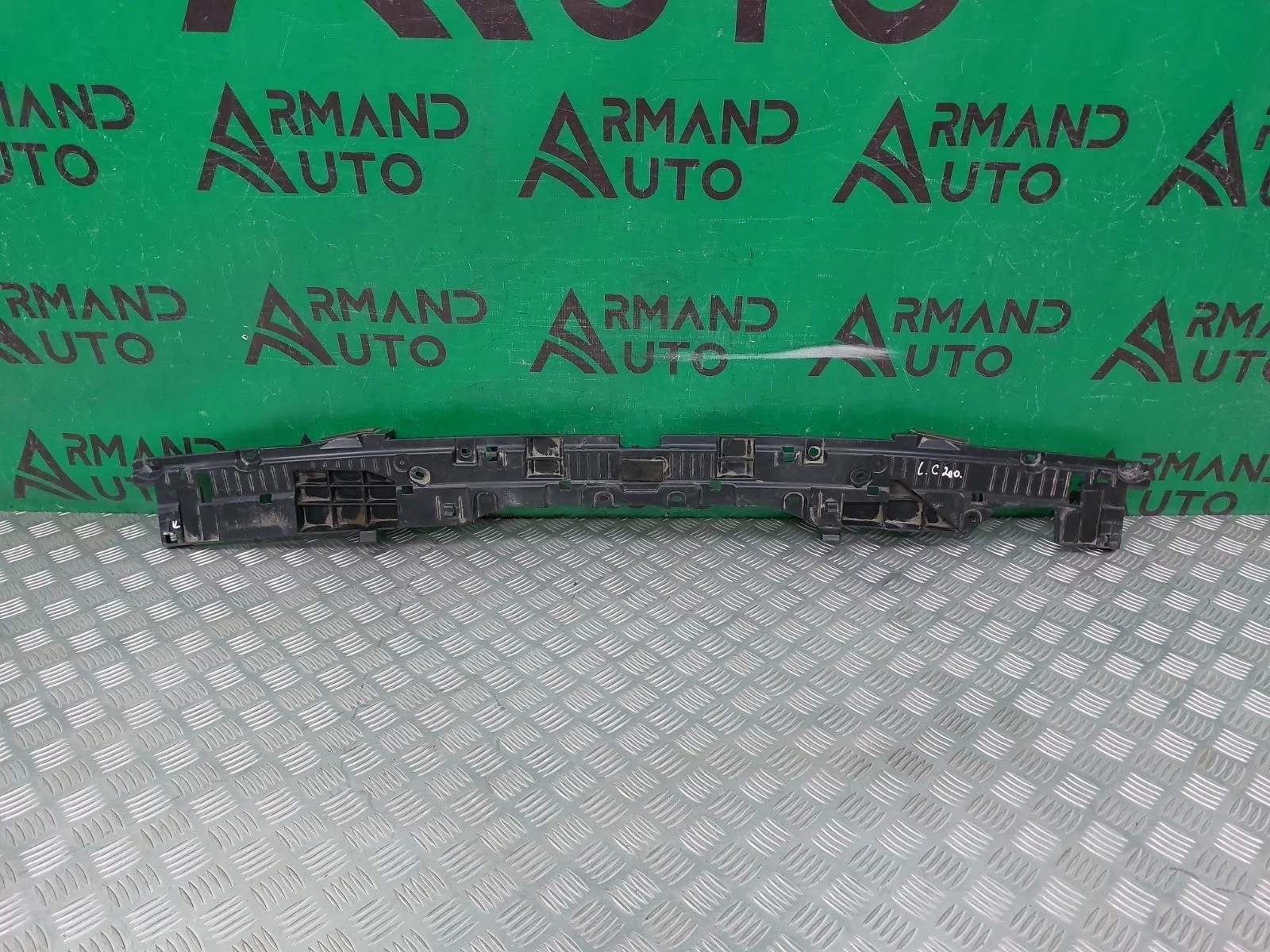 Кронштейн бампера TOYOTA LAND CRUISER 2015-2021 5261560081 200, задний