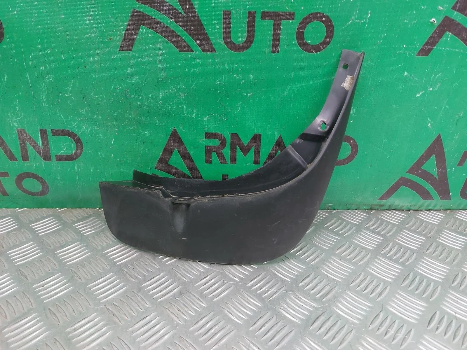 Брызговик RENAULT DUSTER 2015-2021 788126833R 1, задний правый
