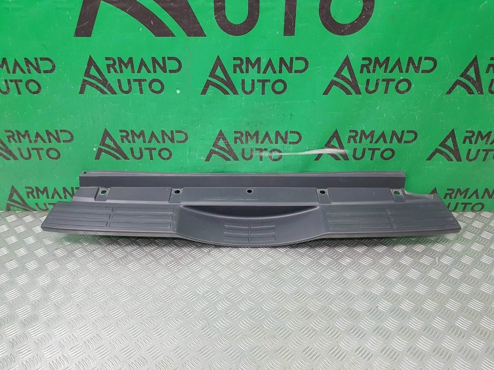 Накладка бампера верхняя Mitsubishi Pajero 2006-2022 6410A186 4, задняя