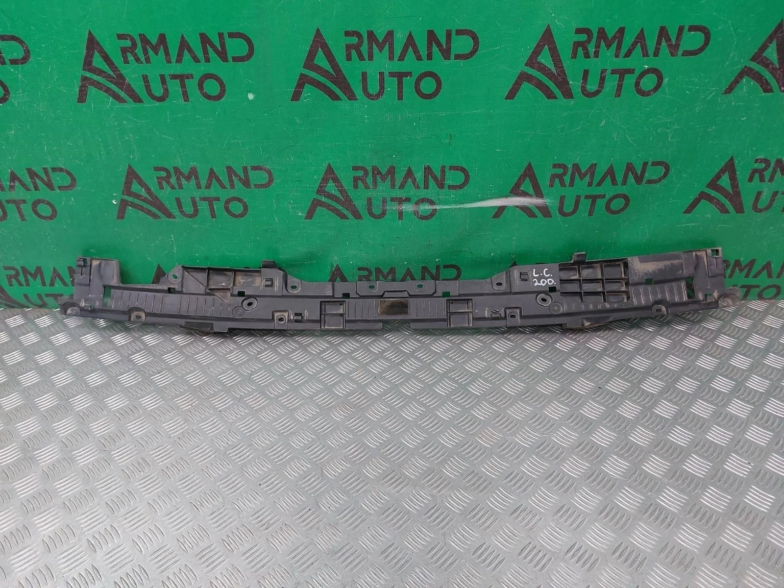 Кронштейн бампера Toyota Land Cruiser 2015-2021 5261560081 200, задний