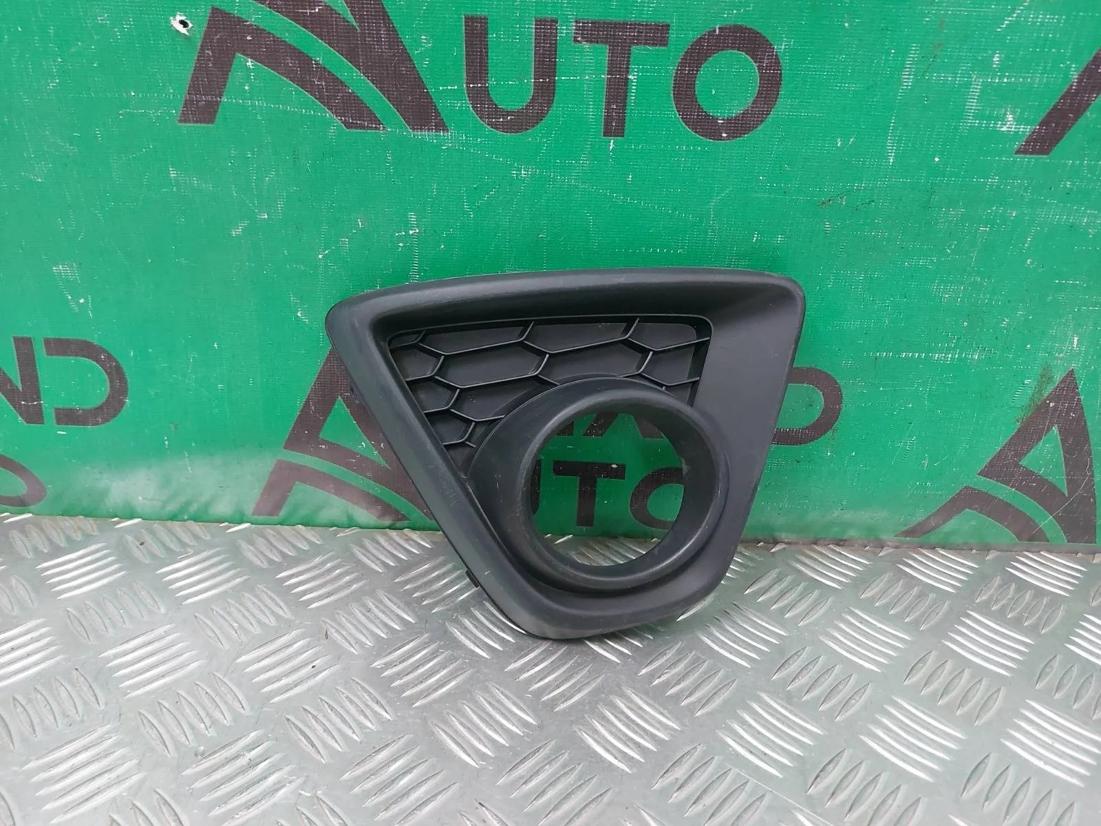 Окантовка птф mazda CX-5 2011-2015 KD5350C11 1, правая
