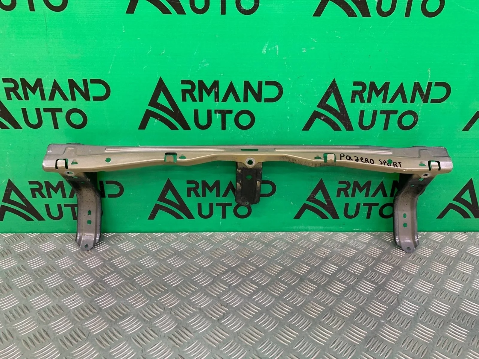 Усилитель бампера Mitsubishi Pajero Sport 2015-2021 6410D102 3, задний