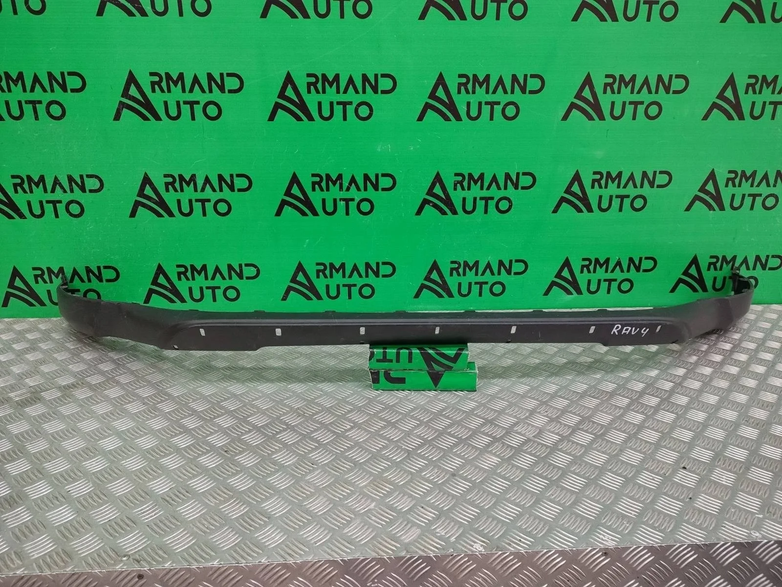 Юбка бампера Toyota RAV4 2015-2019 524110R050 4 CA40, передняя