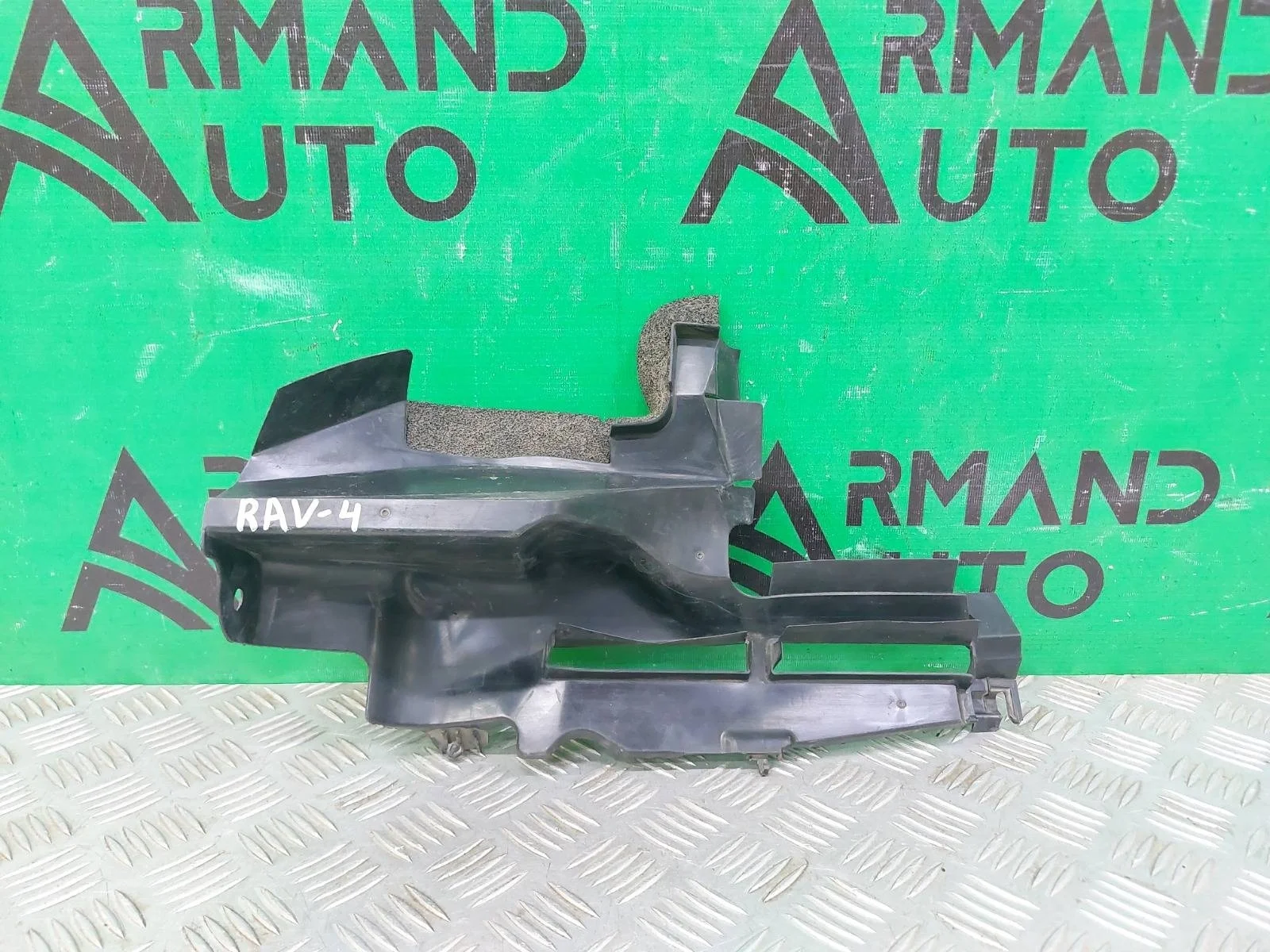 Дефлектор радиатора Toyota RAV4 2015-2019 1669536090 4 CA40, левый