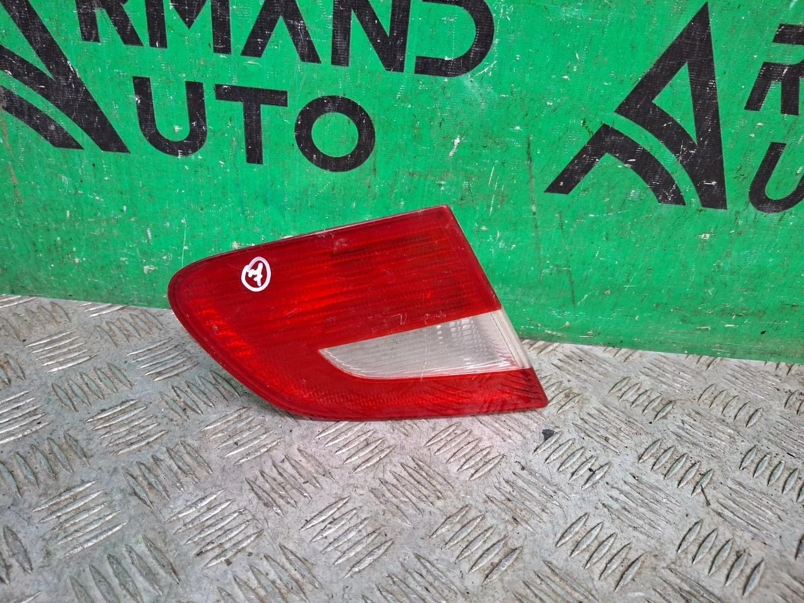Фонарь внутренний Skoda Superb 2008-2013 3T5945107 2, левый