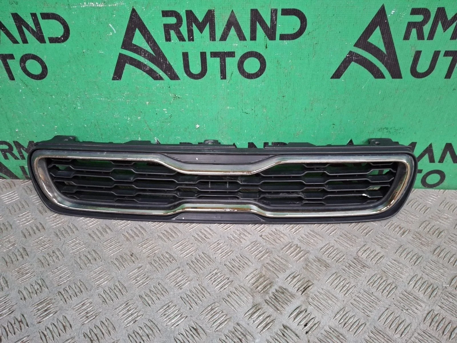 Решетка радиатора Kia Soul 2011-2014 863502K500 1 AM
