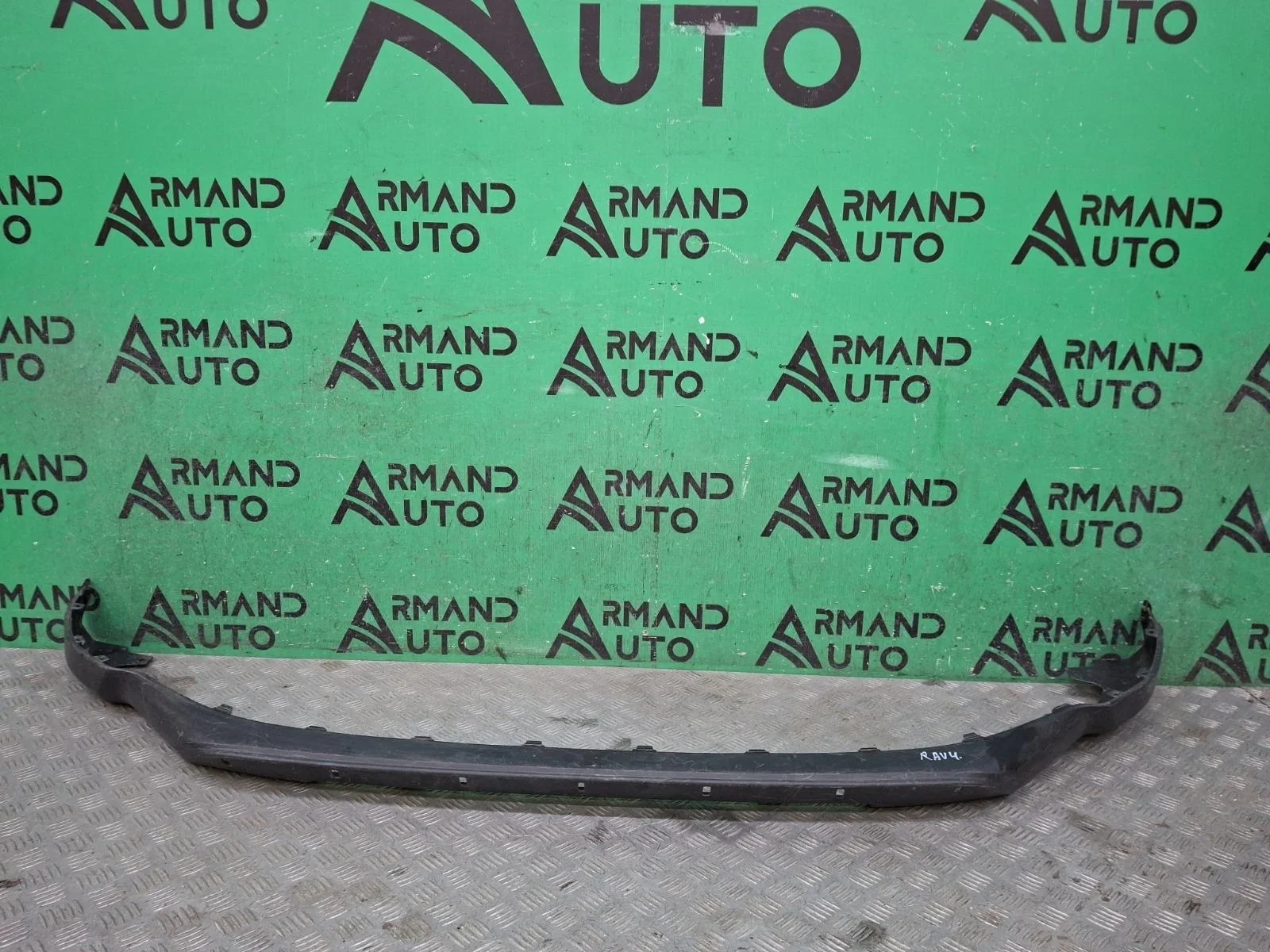 Юбка бампера Toyota RAV4 2015-2019 524110R050 4 CA40, передняя