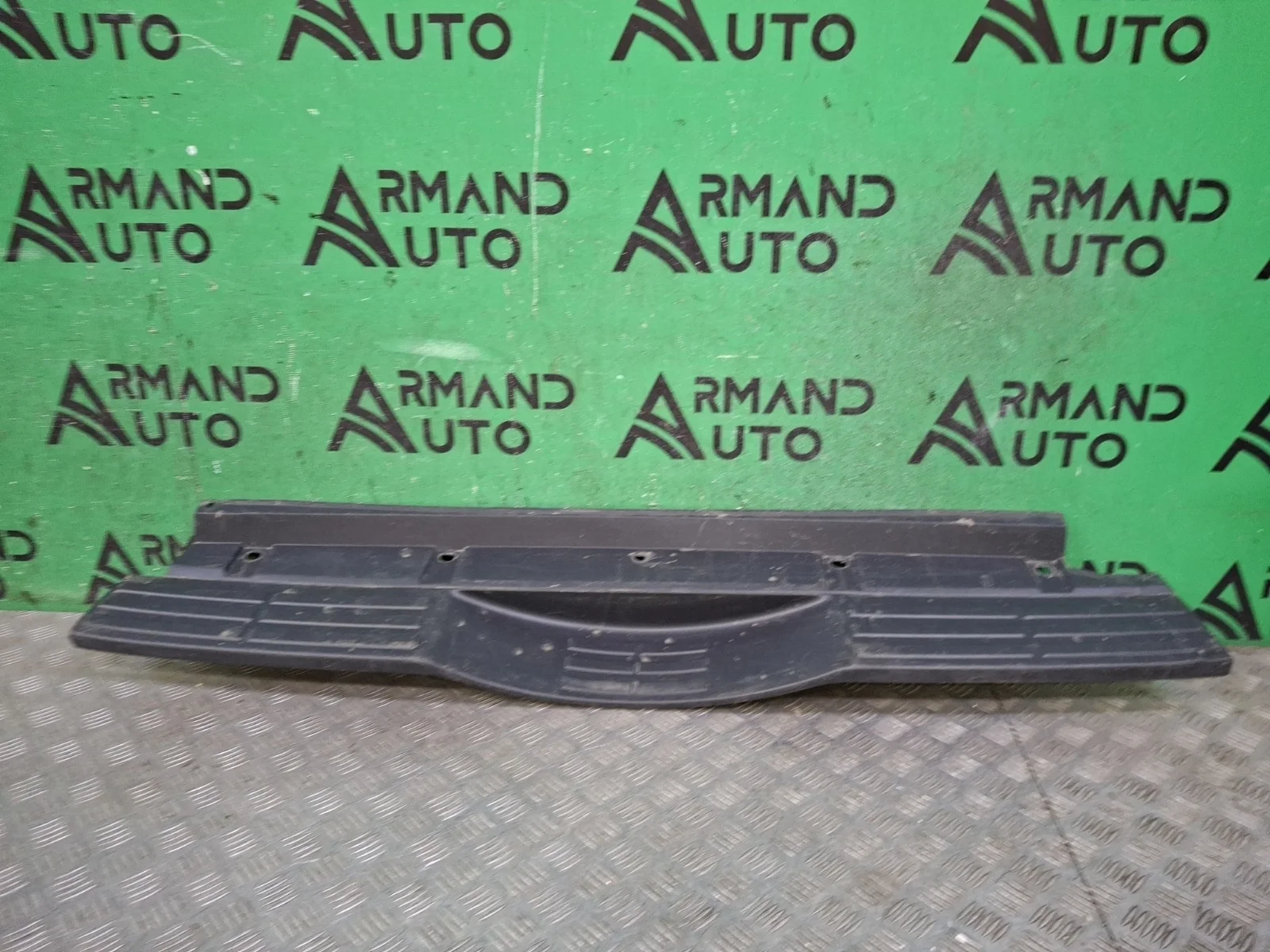 Накладка бампера верхняя Mitsubishi Pajero 2006-2022 6410A186 4, задняя