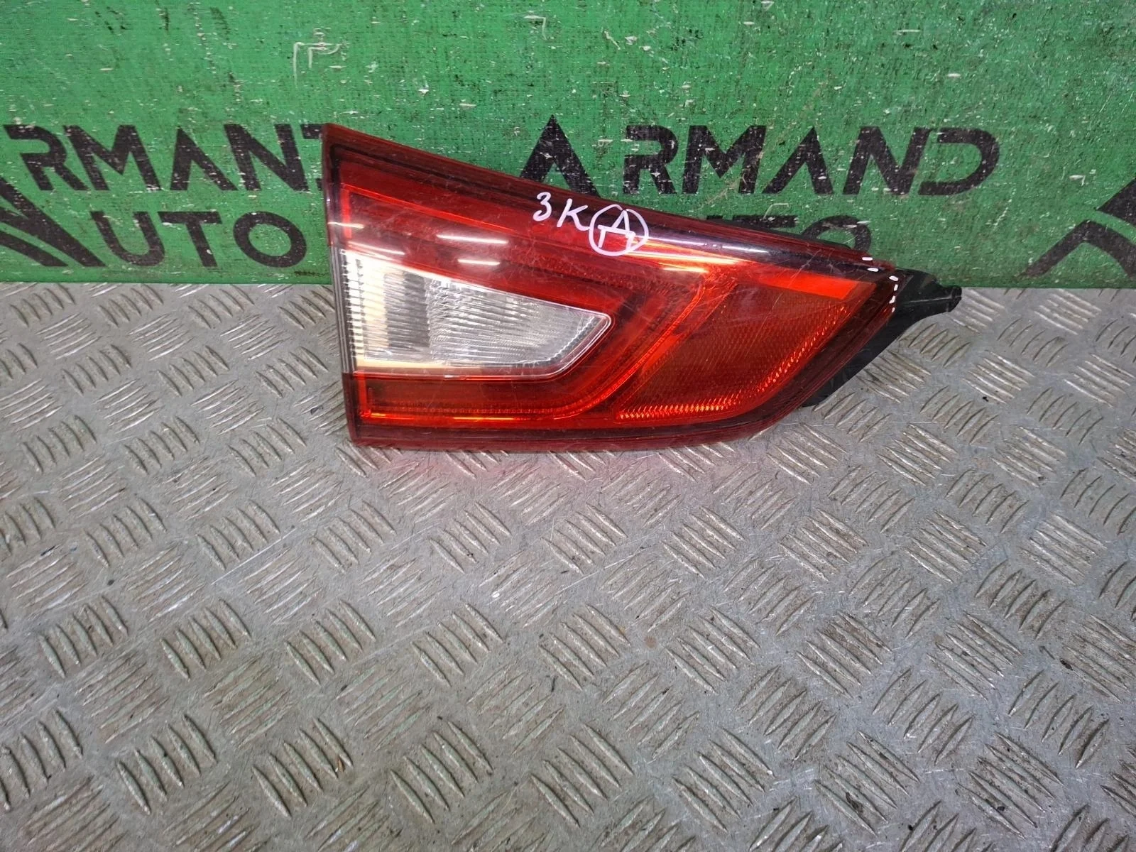 Фонарь внутренний Nissan Qashqai 2013-2019 265554EA5A 2 J11, левый