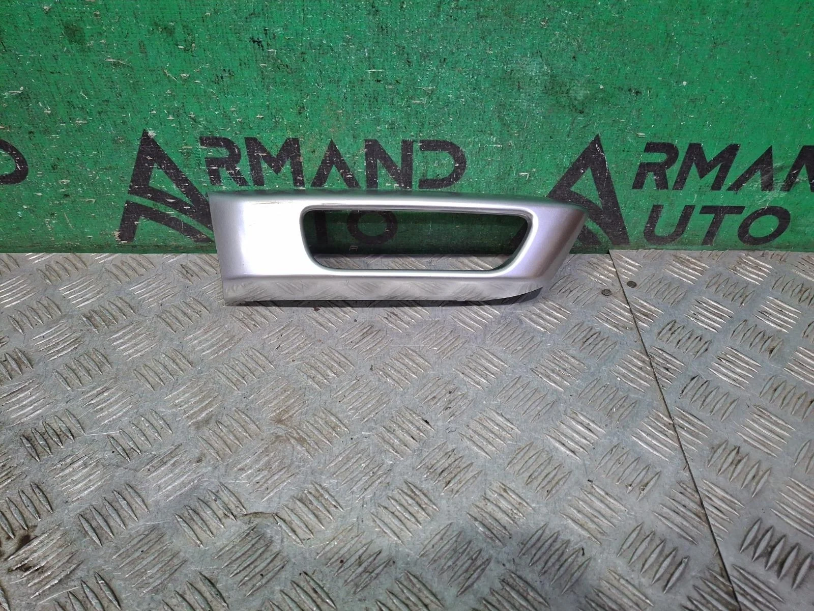 Окантовка птф Land Rover Range Rover Sport 2013-2017 LR045224 2 L494, правая