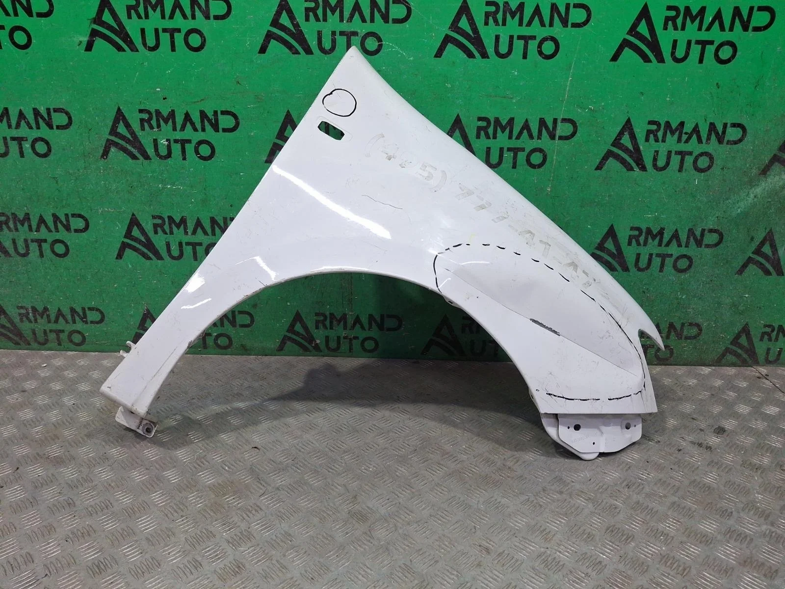 Крыло Renault Logan 2012-2022 631005201R 2, переднее правое