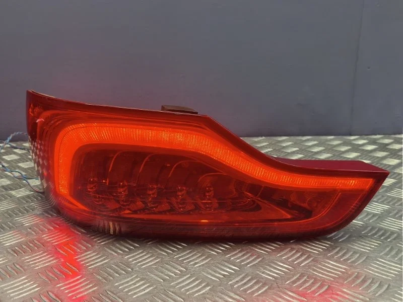 Фонарь в крышку багажника правый Audi q7 2010 4L0945094F 4LB CJTC