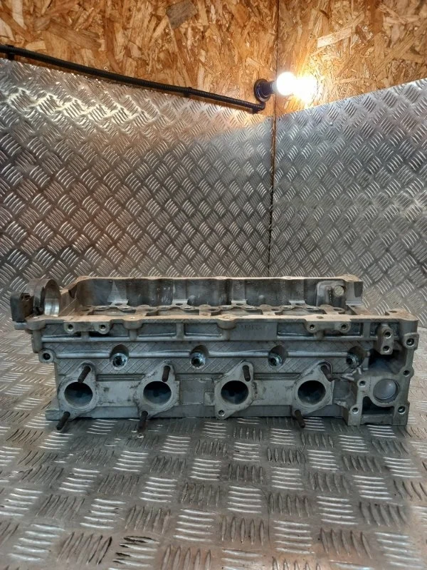 Головка блока цилиндров Hyundai Grand Starex 221004A210 D4CB