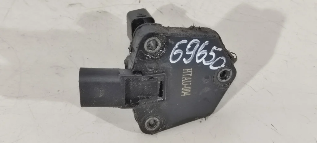 Датчик уровня масла 03C907660H  3.2 Бензин Audi