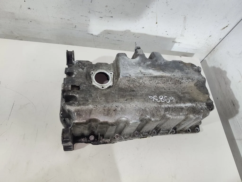 Поддон масляный двигателя 03G103603AF  2.0 TDI Vo