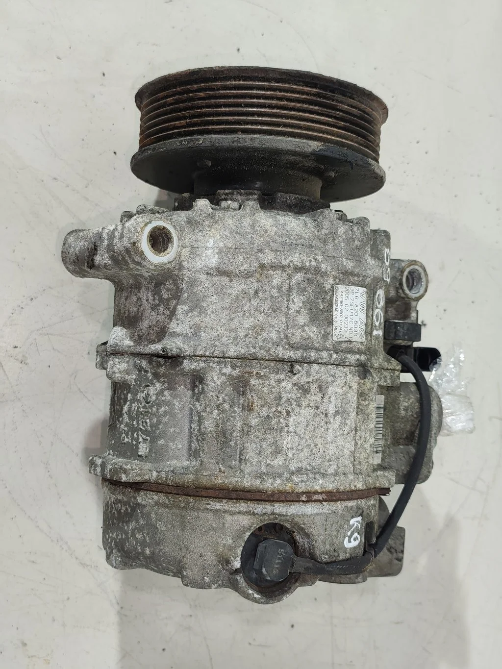 Компрессор кондиционера 7L6820803D  3.6 Бензин Vo