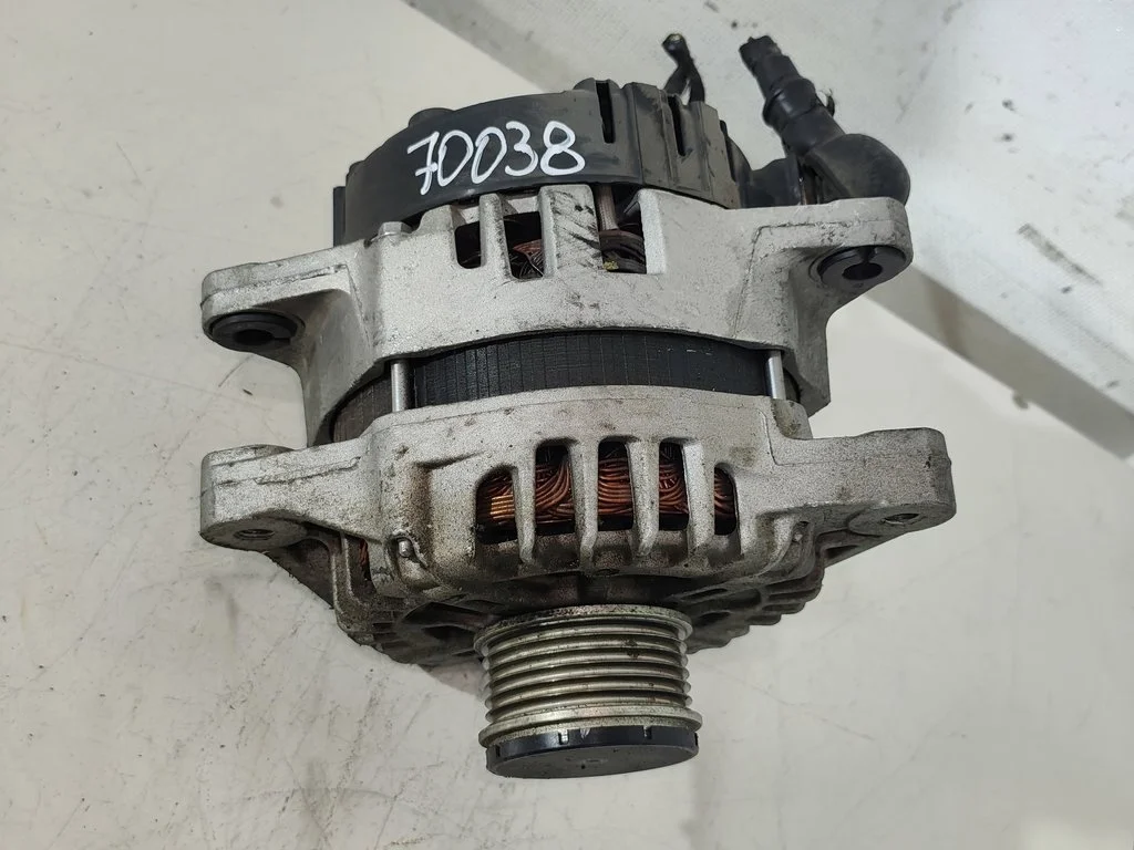 Генератор 373002F100  2.2 Турбо дизель Hyundai
