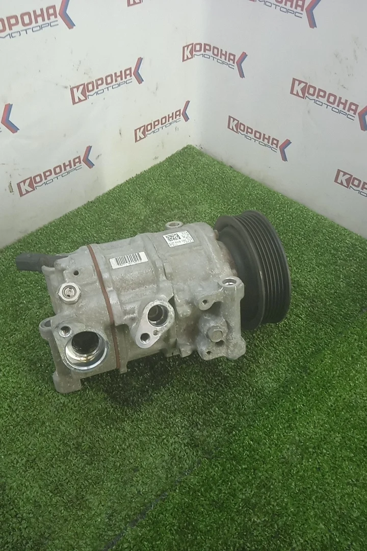Компрессор кондиционера Audi A4 B8  8T0260805E CDNB Б/У Б/У