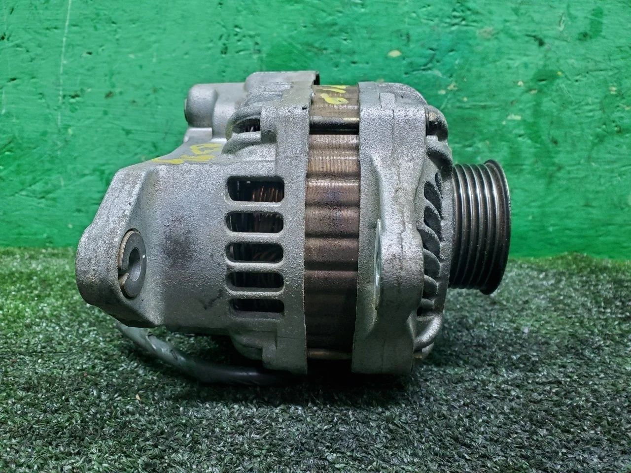 Генератор Nissan Primera Almera 2000-2010 231008N210 QG15 QG16 QG18