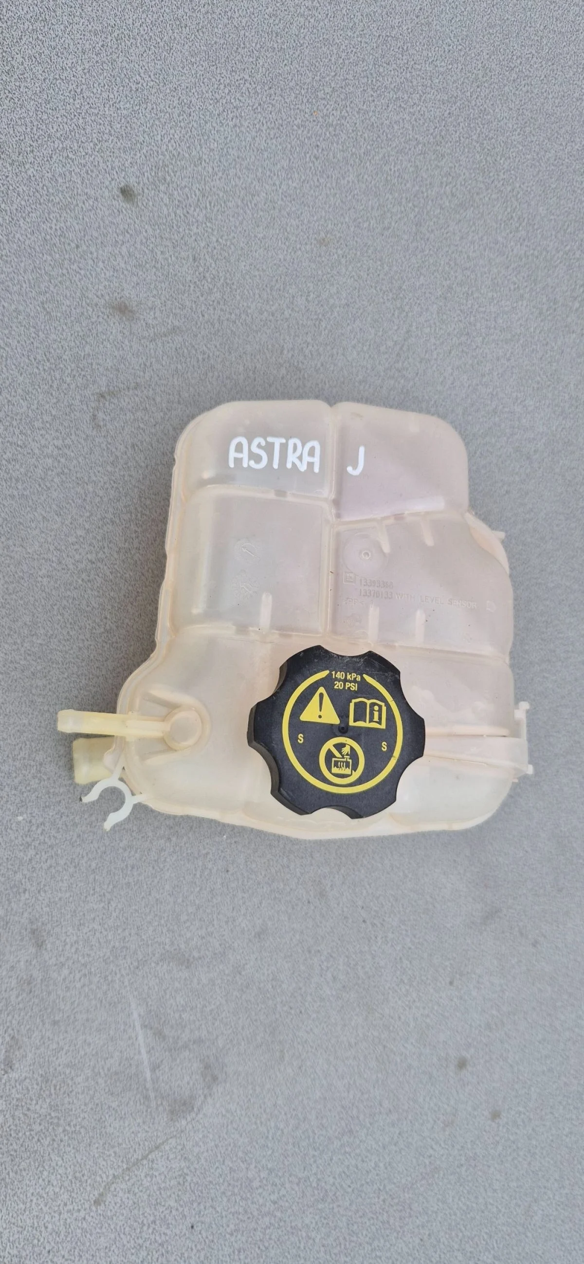 Бачок расширительный Opel Astra GTC J