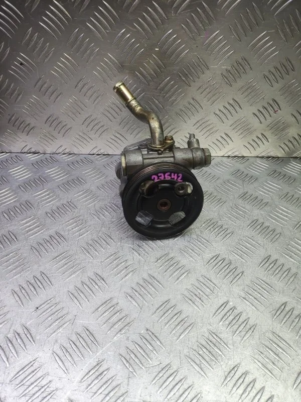 Насос ГУРа Mitsubishi MONTERO PAJERO MR418626 6G72