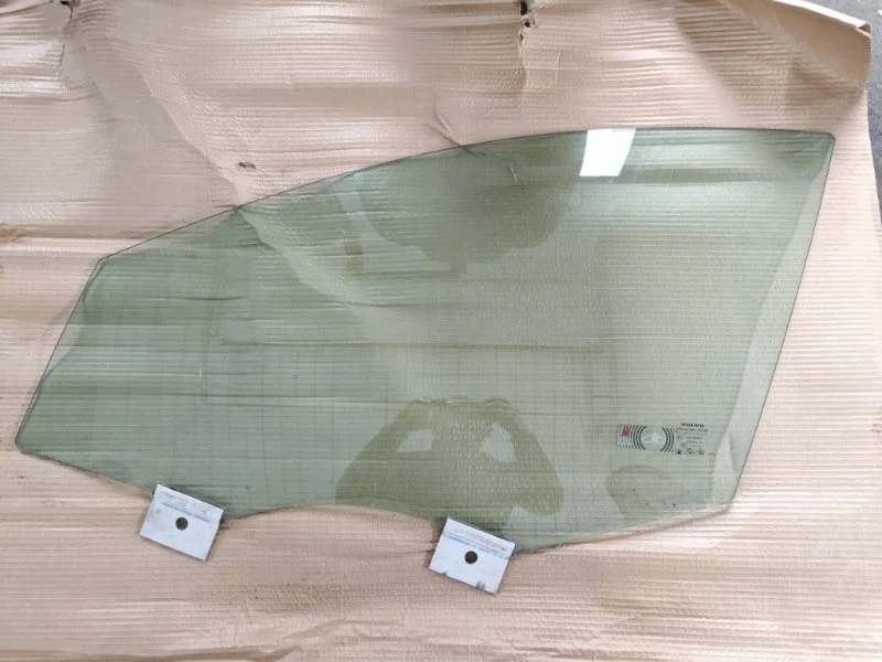 Стекло двери Volvo XC60 2013 30745623 D5244T17, переднее левое