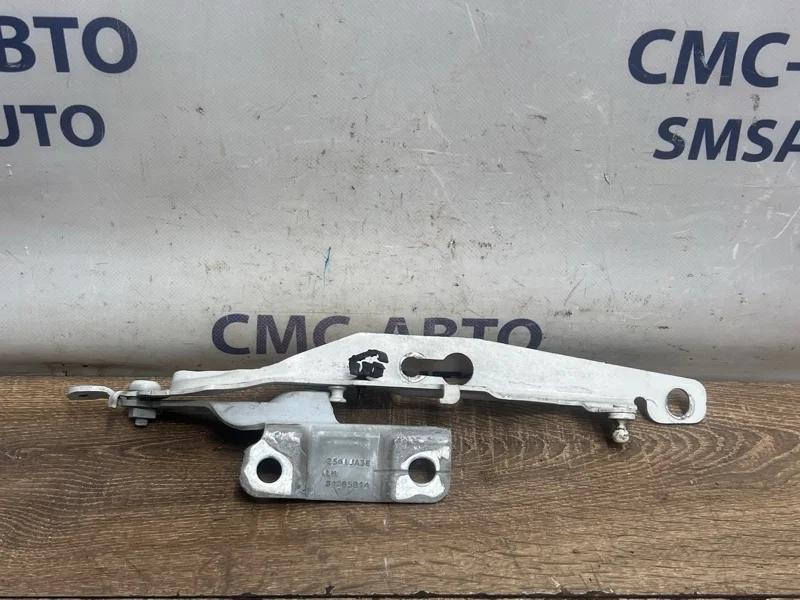 Петля капота Volvo XC60 31385814 XC60, левая